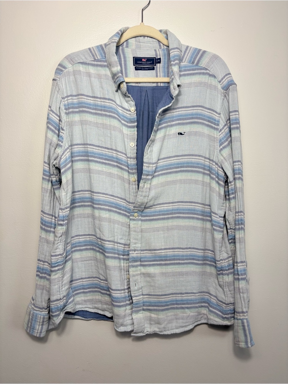 Vineyard Vines Mens XL Blue Striped Double Cloth Button up shirt Surf Coastal